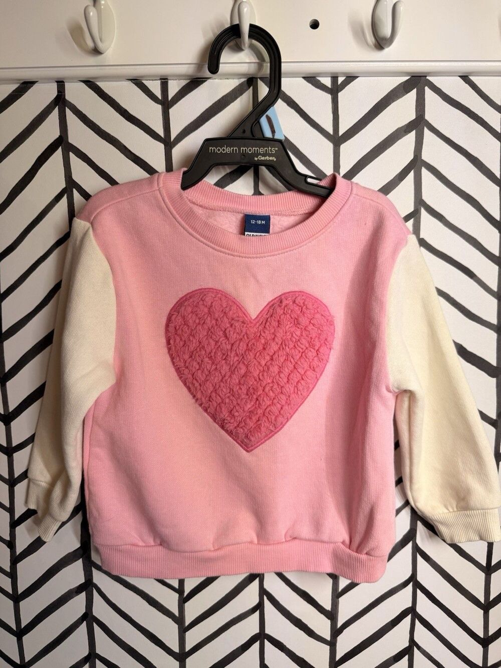Old Navy Pink White Heart Sweater Girls 12M 5066